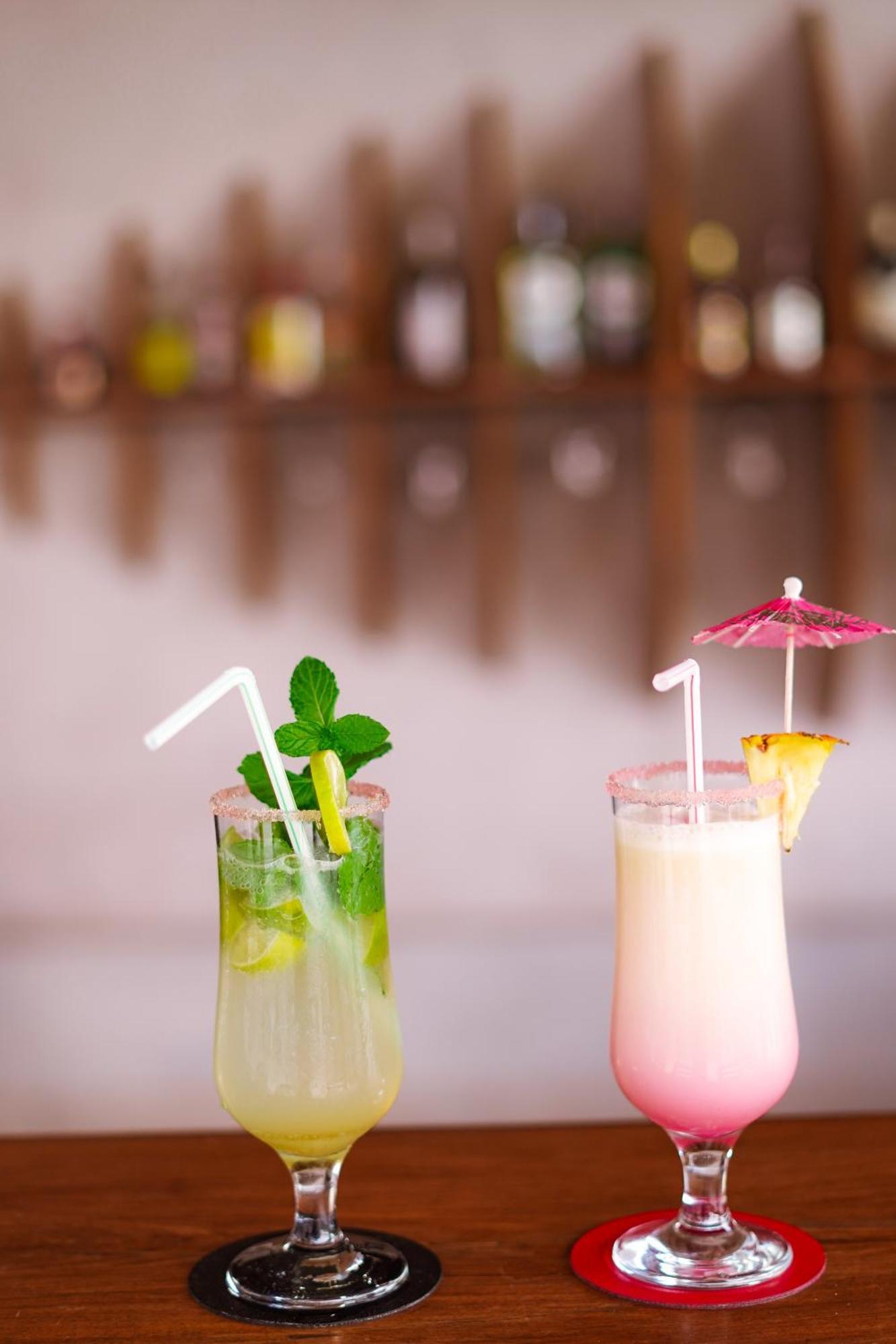 Hotel Baobab Cafe 모론다바 외부 사진